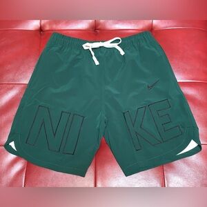 NWT Nike Nylon Fully Lined Men's Shorts - Size M